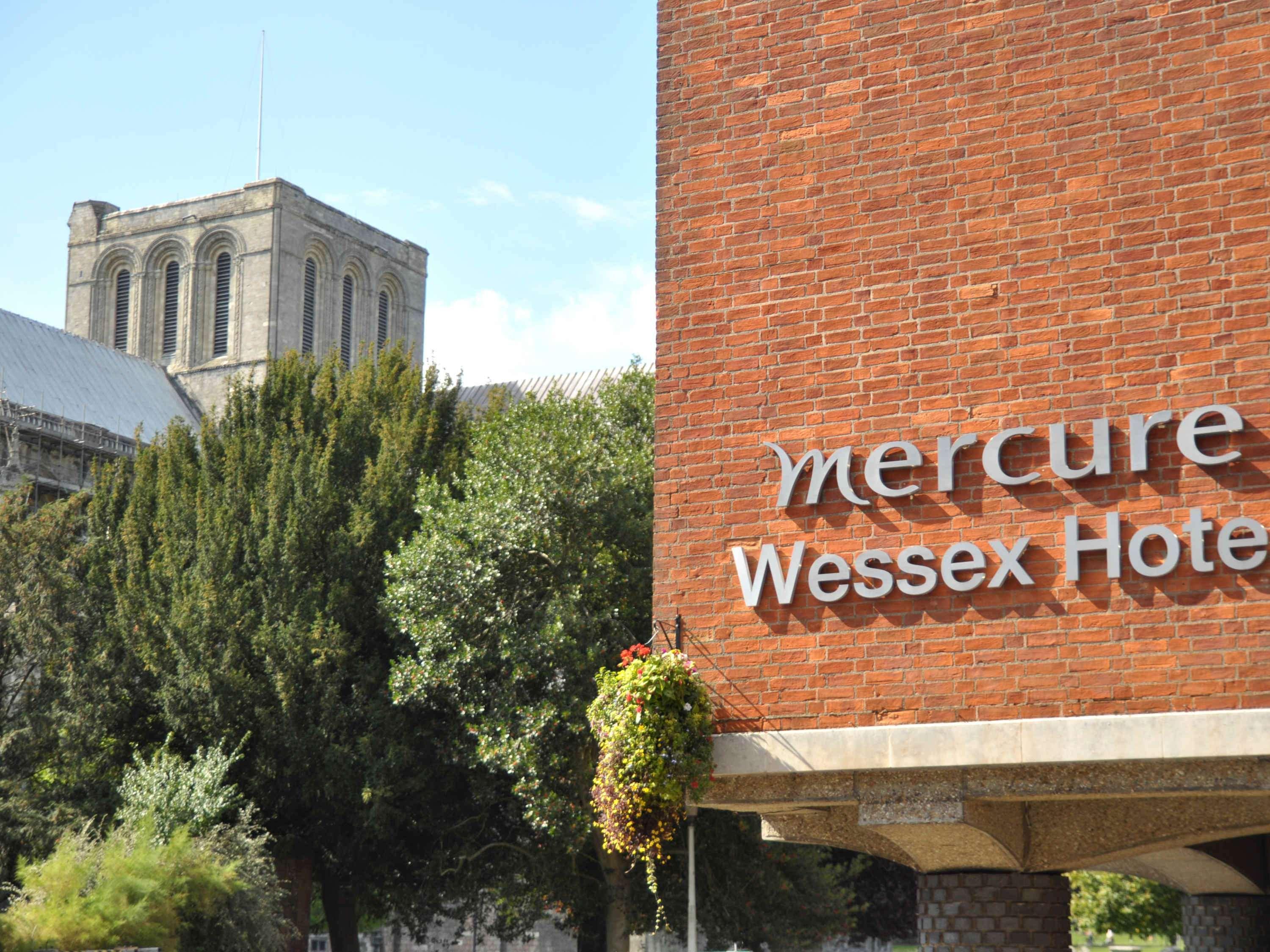 Mercure Winchester Wessex Hotel Ngoại thất bức ảnh
